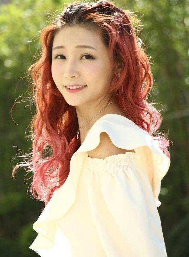 甜蜜tvb仙气女神简淑儿获最特别生日礼物男友教其开飞机