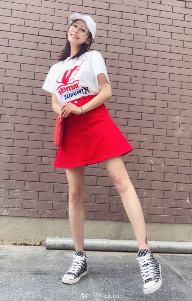 女星李纯因纹身被指是谄媚黑人,她发微博否认:感谢科普,不懂也没有媚