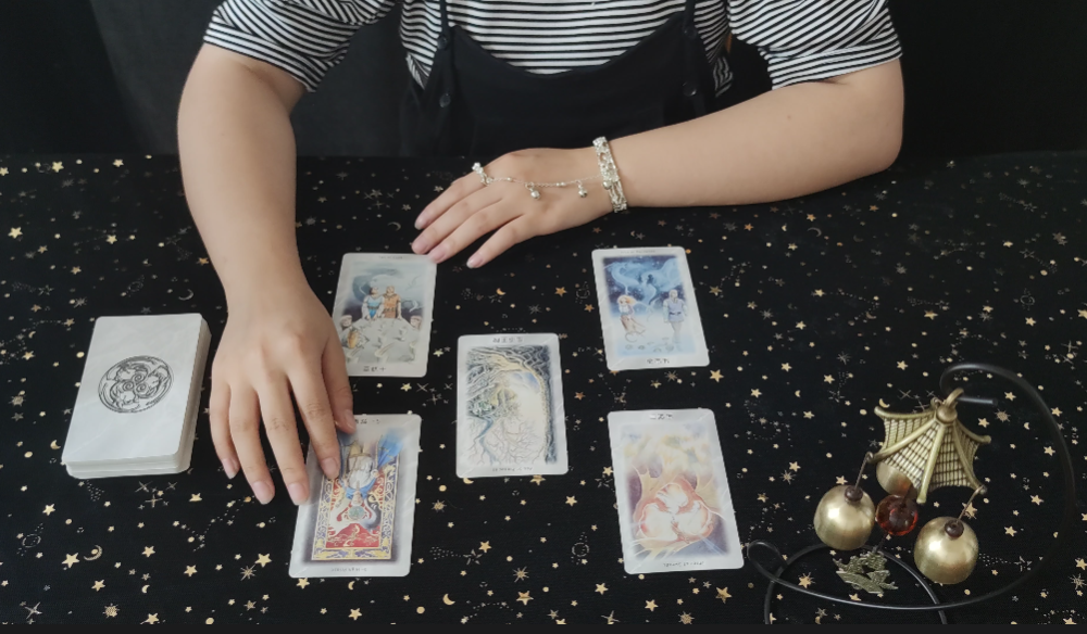 魔铃塔罗狮子座下半年运势彼此明确心意感情会顺利向前发展