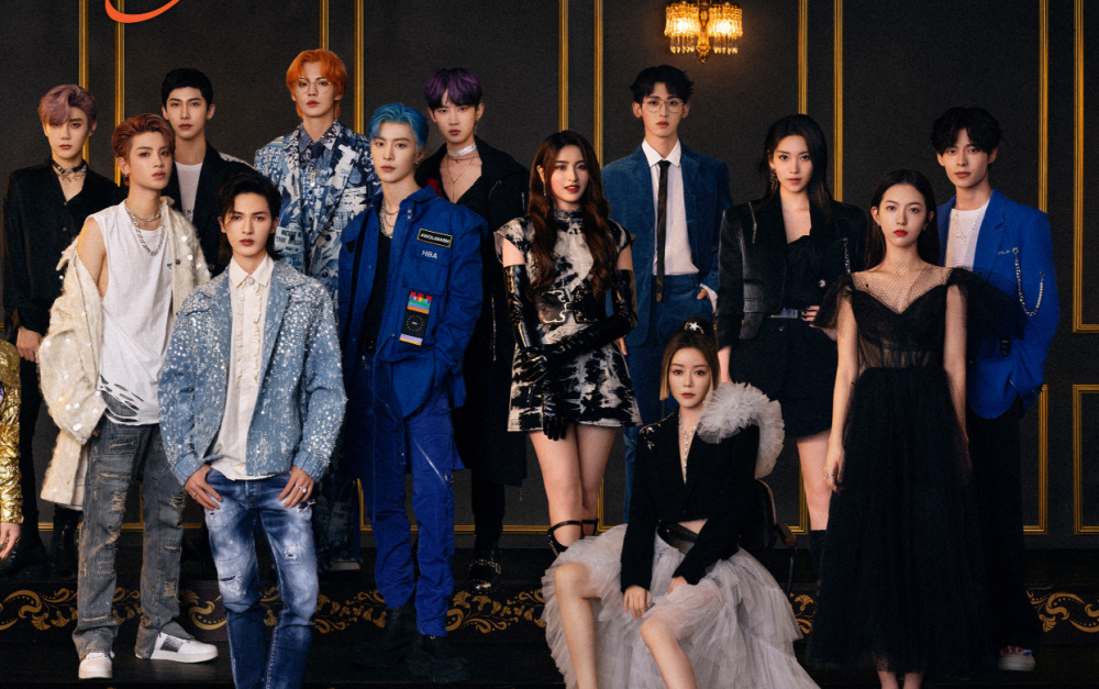 乐华家族全家福曝光,老板稳站c位,王一博韩庚站位差别却很明显