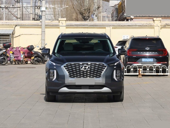 新车不足30万，入门就提供3.5LV6动力＋8AT，带你看现代帕里斯帝