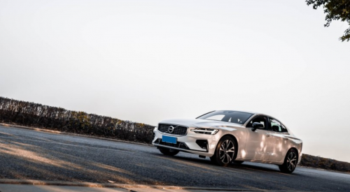 “健康、安全”的座驾？沃尔沃S60告诉你什么叫标杆！