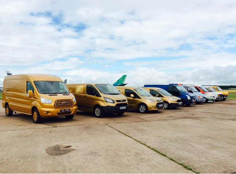 既能下赛道又能运大象 是什么车如此优秀？