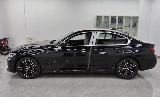 体验宝马3系标轴黑武士外观车尾似5系价格倒是惊喜