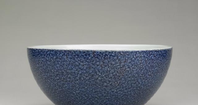 估价2.8个亿的宣德洒蓝釉钵,比鸡缸杯还要漂亮,可惜普通人没有