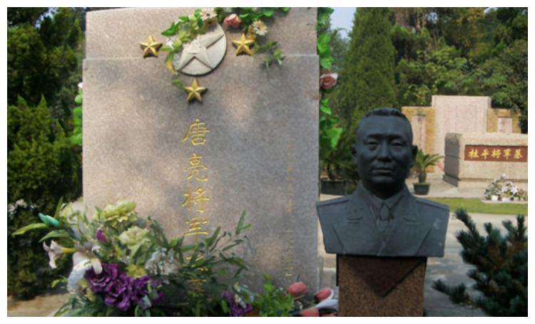 "最老实"的开国上将:妻子去医院看病,却被护士嘲笑为乡巴佬