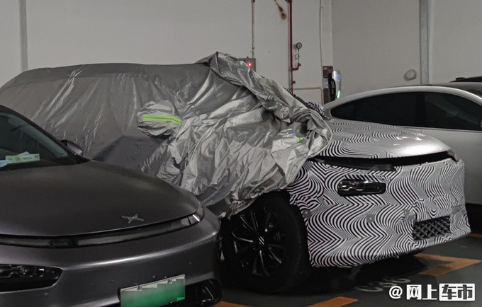 蔚来ES6新对手！小鹏全新大SUV谍照曝光，明年上市，预计30万起售