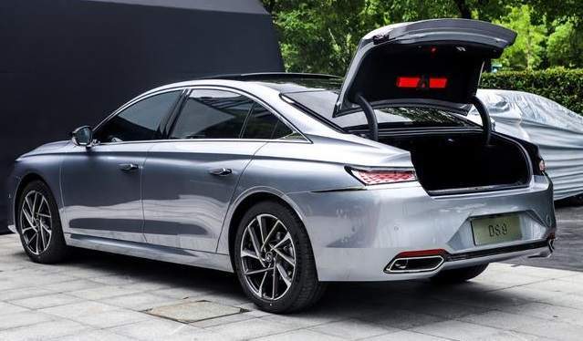 气场不输A4L，1.6T配8AT，动力比雅阁强，24.99万起