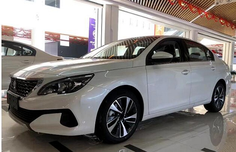 跌破十万，依旧坐冷板凳的标致408该何去何从？