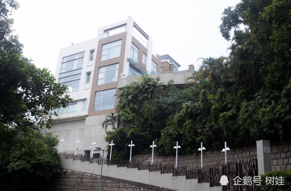 吕丽君现居豪宅产权归属甘比随时被迫迁居20亿分手费不含房产