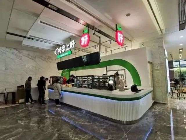 叮咚买菜“瘦身”上市仍屡次跌破发行价，开早餐店是新出路？