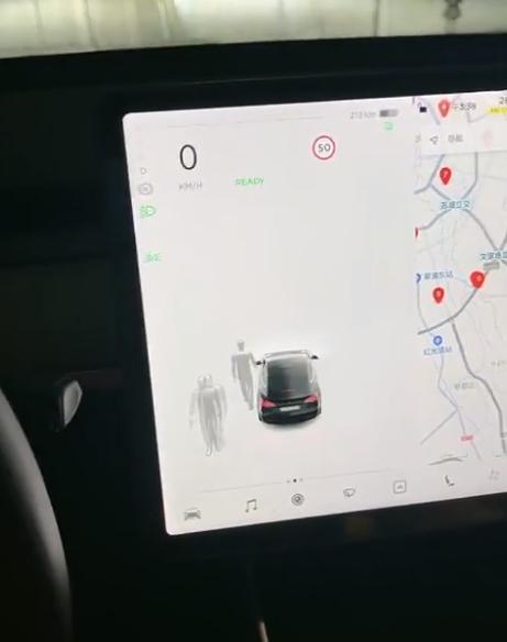 四川成都：停车场凌晨空无一人，特斯拉雷达却检测到车旁有人走动