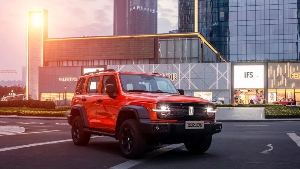 Jeep牧马人PK坦克300，传统硬派越野为何走下坡路？