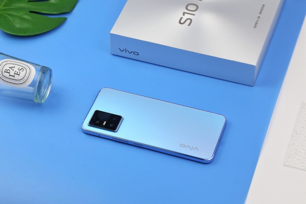 自拍再升级 光致变色玩出新个性,vivo s10 pro体验