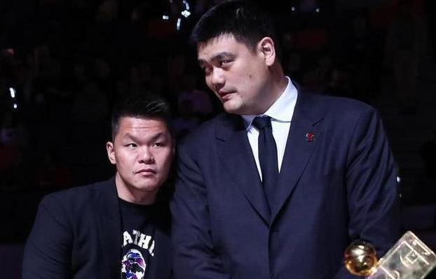 投资人 下课危机，CBA球队集体停摆表达不满，姚明脸色挂不住了