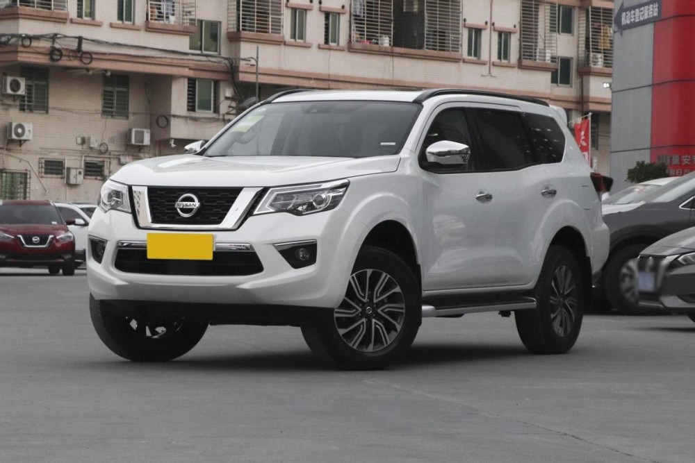 大空间5座布局，四驱带大梁，家用越野两不误，带你看日产途达