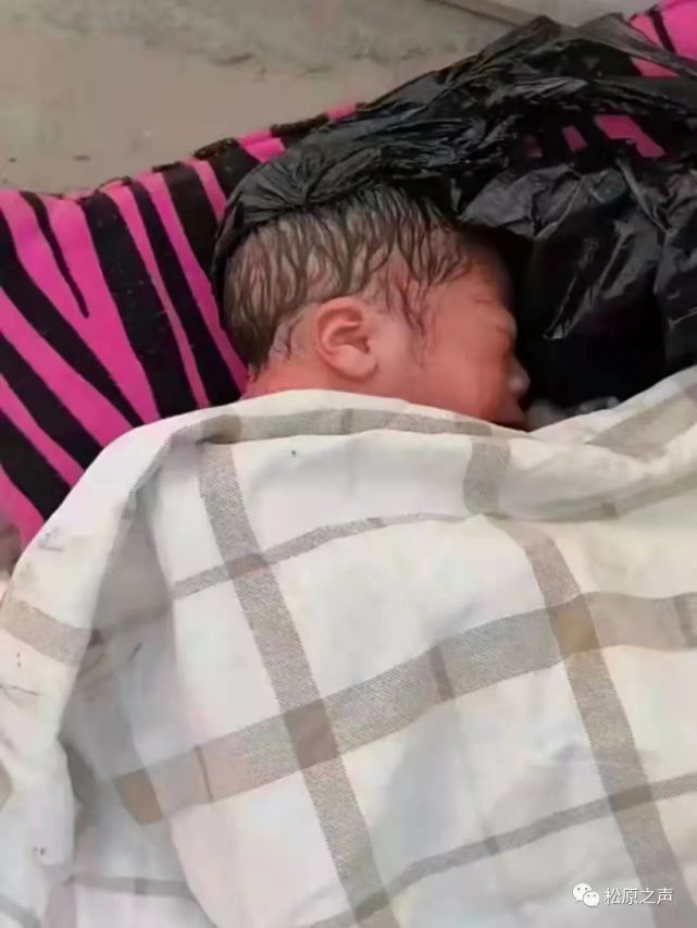 急寻父母!可怜的孩子,刚出生就被遗弃了!