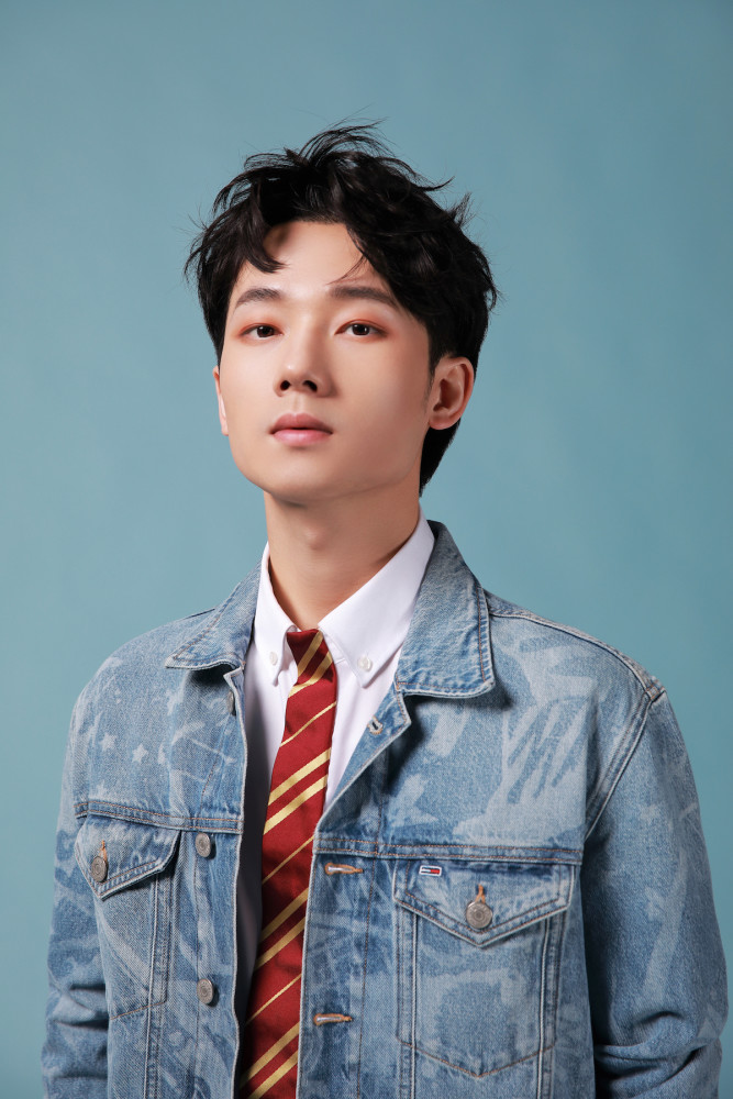 全能创作歌手蒋敦豪新歌漩涡上线回顾六年舞台路书写少年心事