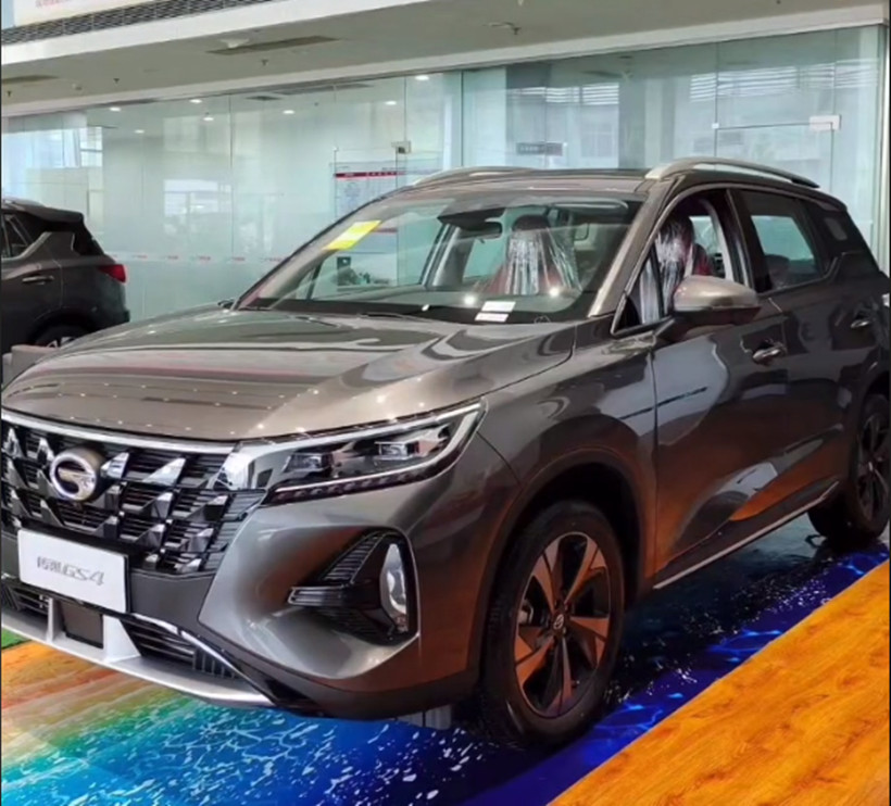 2022款广汽传祺GS4到店，换装全新格栅，外观更显大气，即将上市