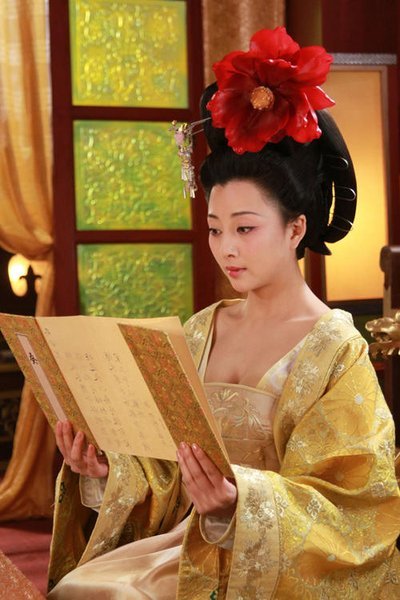 没人知道,她本名并非武媚娘,只是初入宫时,唐太宗见她长得娇媚,随口赐
