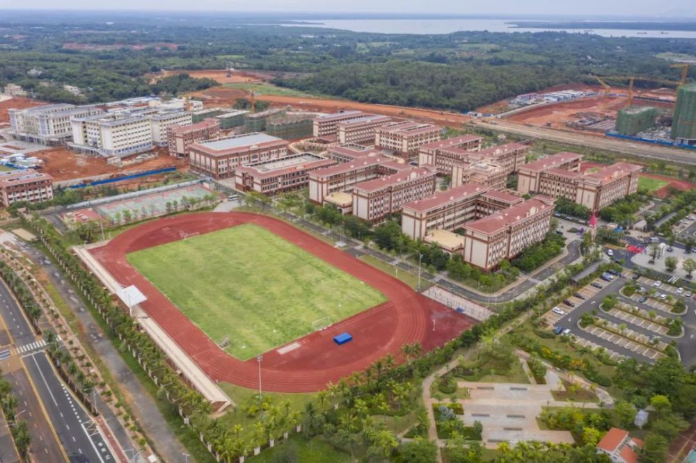 传承水木精神 办海南特色一流教育——清华附中文昌学校办学纪实