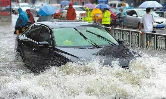 雨天过积水车牌丢失该如何补办？