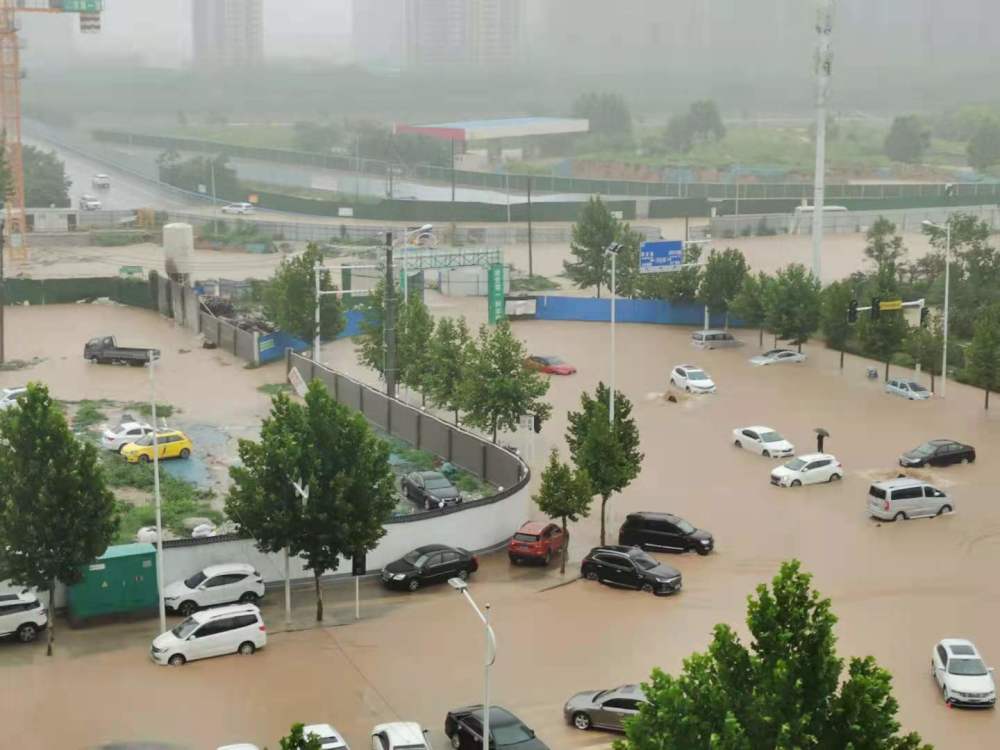 郑州暴雨图片高清图片