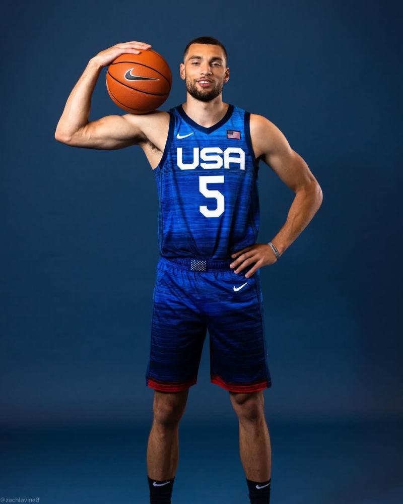 美国男篮启程飞往东京 首批仅剩8名球员前往