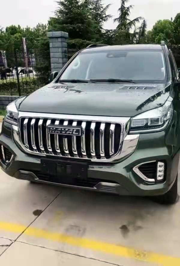 新款哈弗H9现身街头，外观比普拉多还霸气，车身尺寸增加