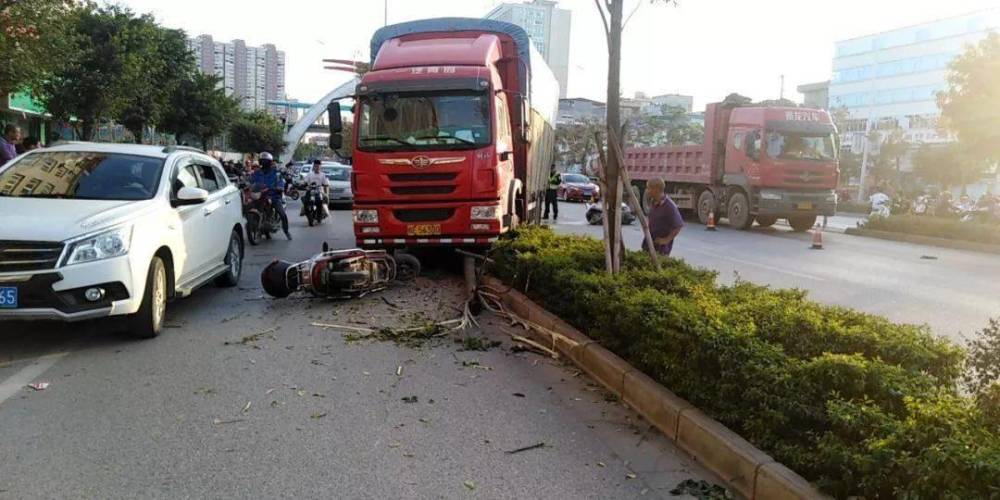 达利园少东家,许世辉唯一的儿子许亮亮在江西境内车祸身亡