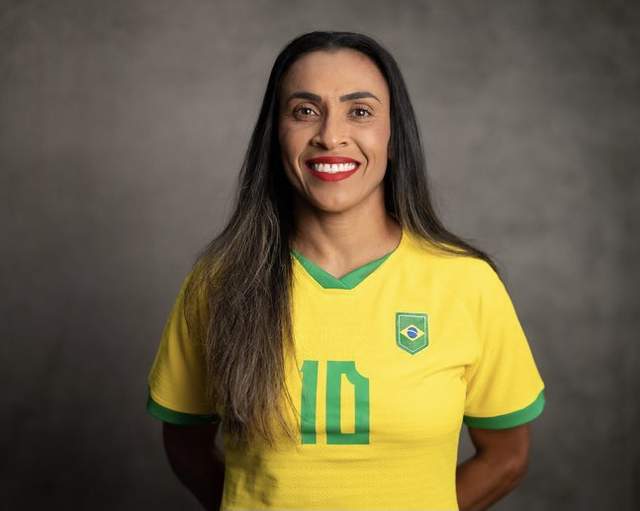 巴西女足31胜中国女足玛塔比赛是踢出来的不相信迷信