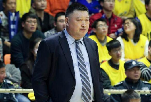cba 换帅狂魔！曝CBA跑轰大队又换帅 15年狂换22个主教练？