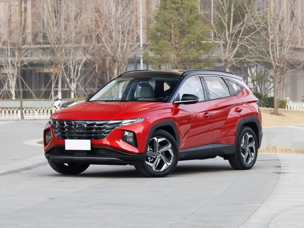 出手就是“精品”，高颜值大空间，200马力6L油耗，新款性价更高