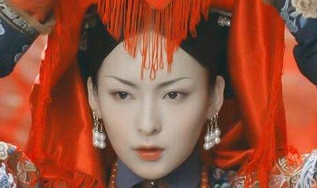 氏却并非是胤禵最宠爱的女人,胤禵最宠爱的女人是侧福晋舒舒觉罗氏