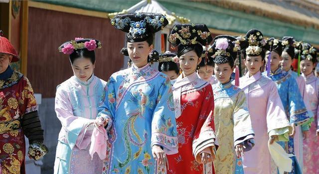 皇太极,顺治,康熙,咸丰和光绪皇帝的后宫都曾出现过姐妹花,康熙后宫更