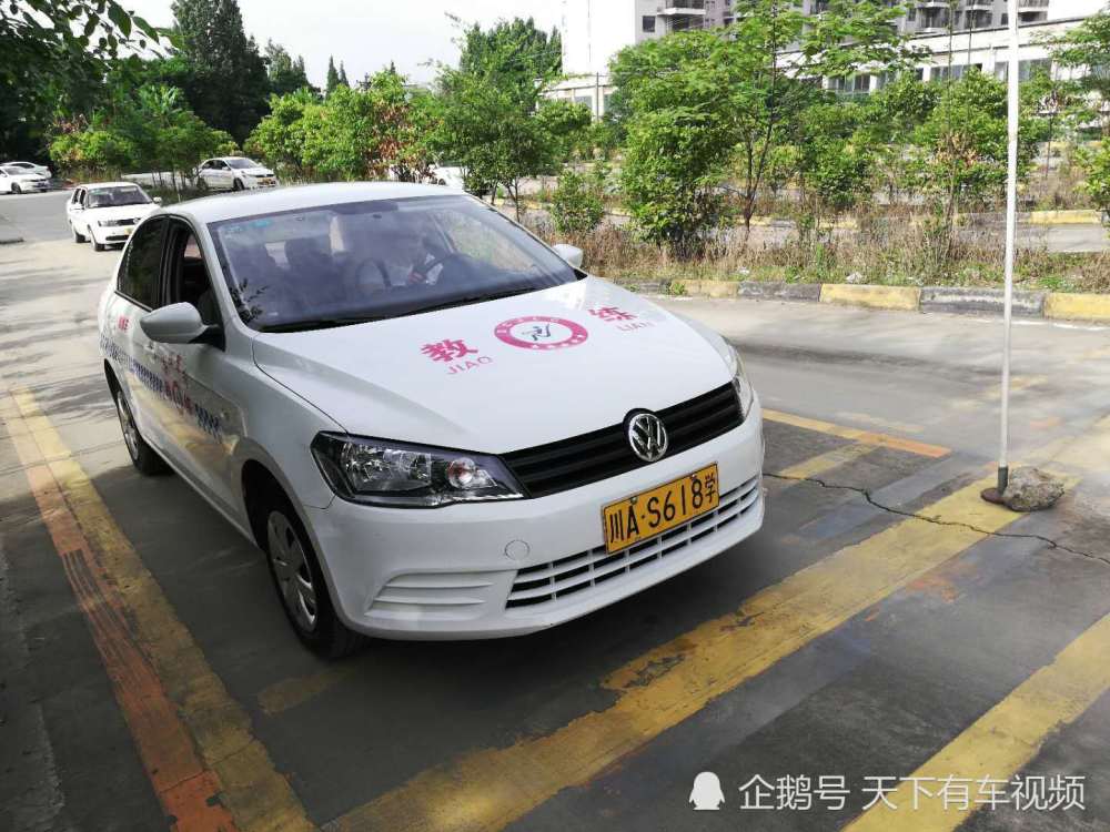 为何中国那么多人不买车，却要考驾照？说出来你可能不信