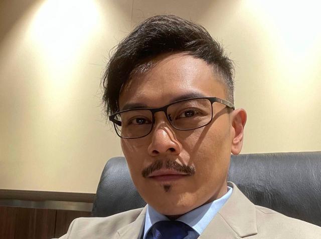 众所周知,在香港演员或许真的就是一份职业,一份为了谋生的工作而已.