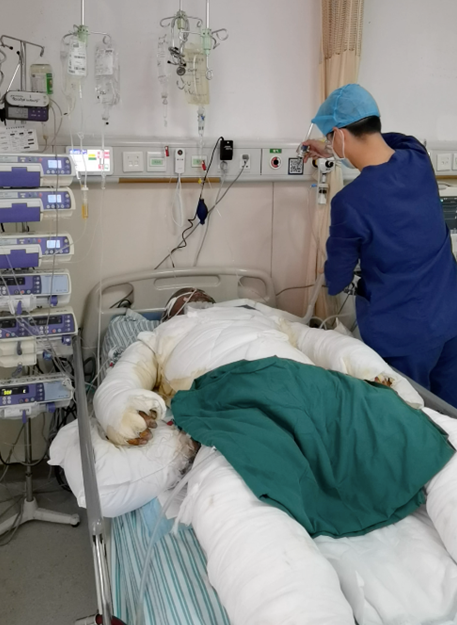 杭州电动车突然爆燃致两人重伤,已筹集到480万元捐款