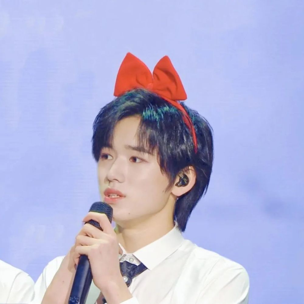 【头像】宋亚轩_腾讯新闻