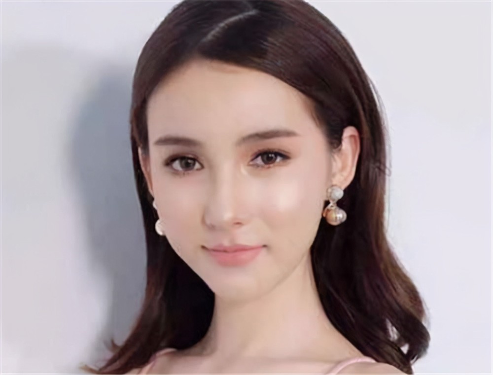 泰国的"人妖皇后",被中国土豪看上娶回家,如今俩人过得怎样?_腾讯新闻