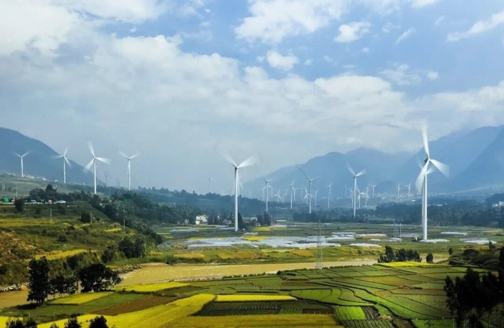 “运联研究”碳达峰、碳中和下，天然气、新能源谁是未来重卡主流？