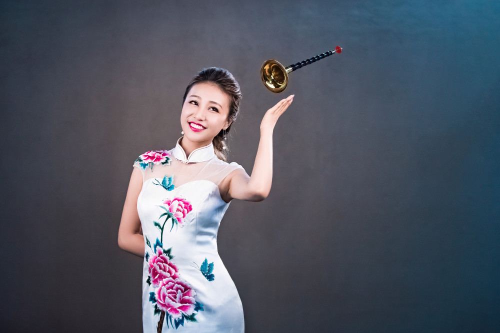 唢呐唯一"双料金奖"演奏家张倩渊新专发行 奏响经典《金色年代》