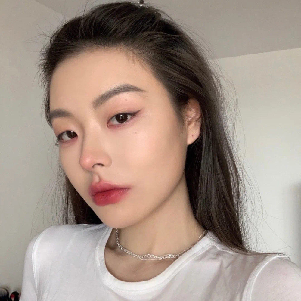 温柔气质小众超a的女生头像十九