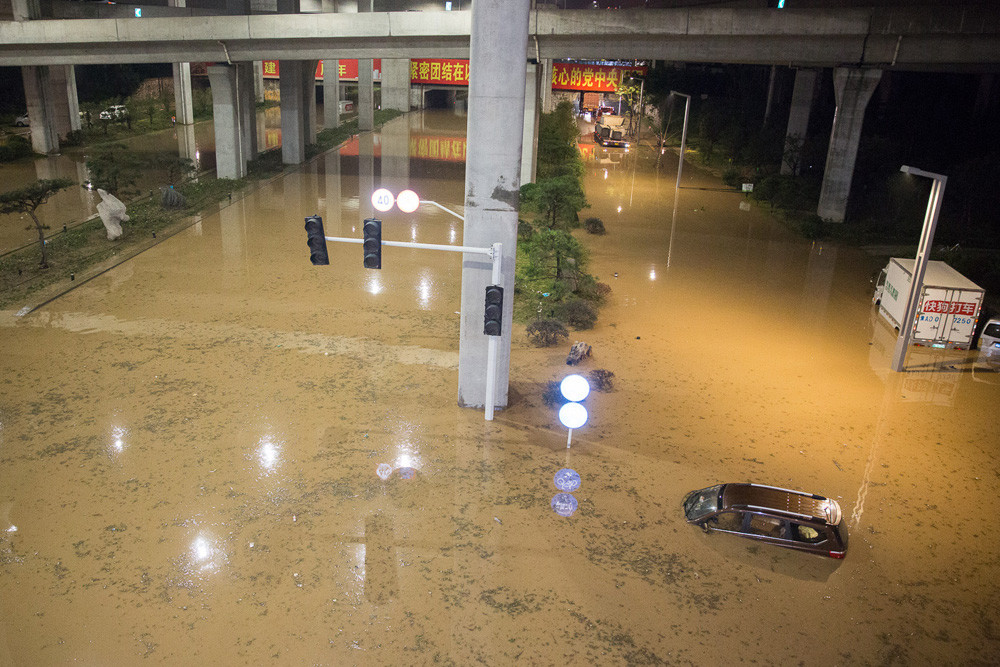 郑州暴雨震撼图片图片