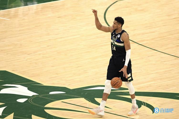 康诺顿 康诺顿：字母哥绝对是NBA中最好的球员 他的上限还可以更高