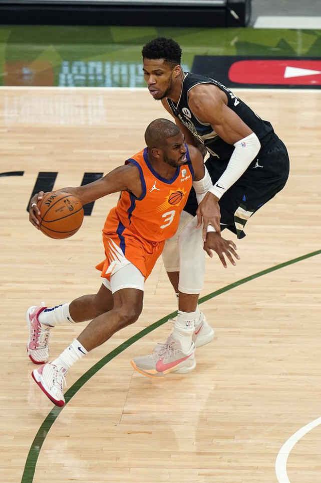 雄鹿50年第二冠垫脚王50分15年保罗悲壮一战无冕之王