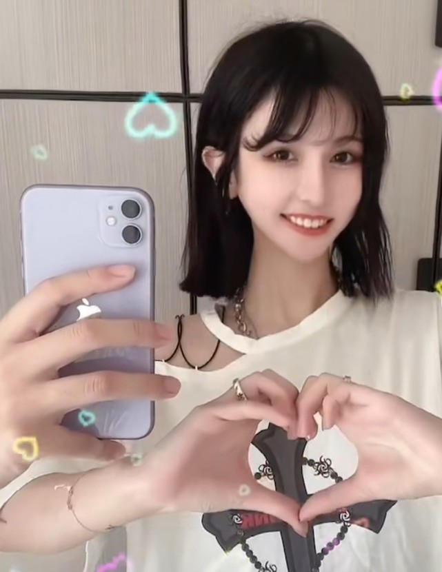 近期王者荣耀的几大热门主播又开始搞事情了,特别是当初那些因为"感情