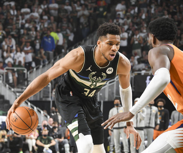 字母哥 被NBA安排好？科比不在了，詹姆斯老了，字母哥今日一战封神了？