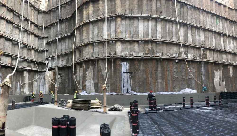 京能建设超深基坑止水帷幕助力大厦拔节生长