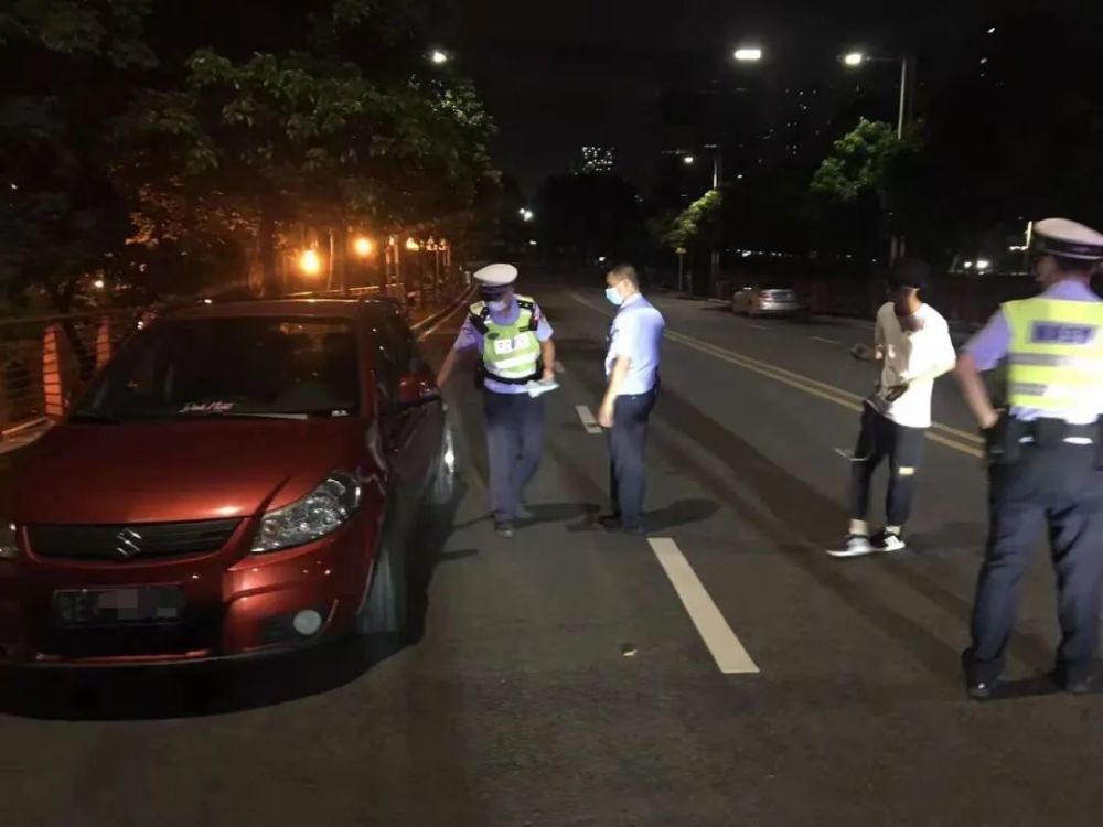 这种车不适用于6年免检！佛山交警一晚查获7辆！